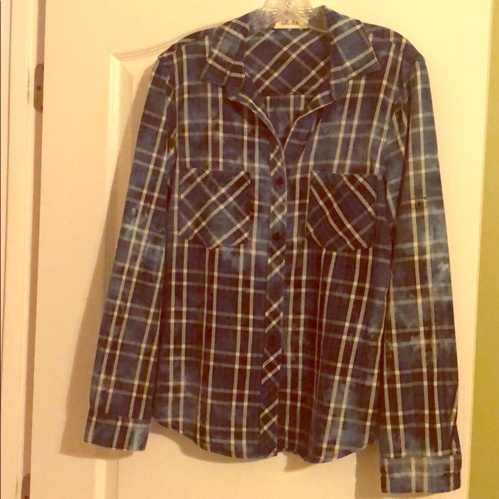 Bella Dahl size Small button down plaid shirt.